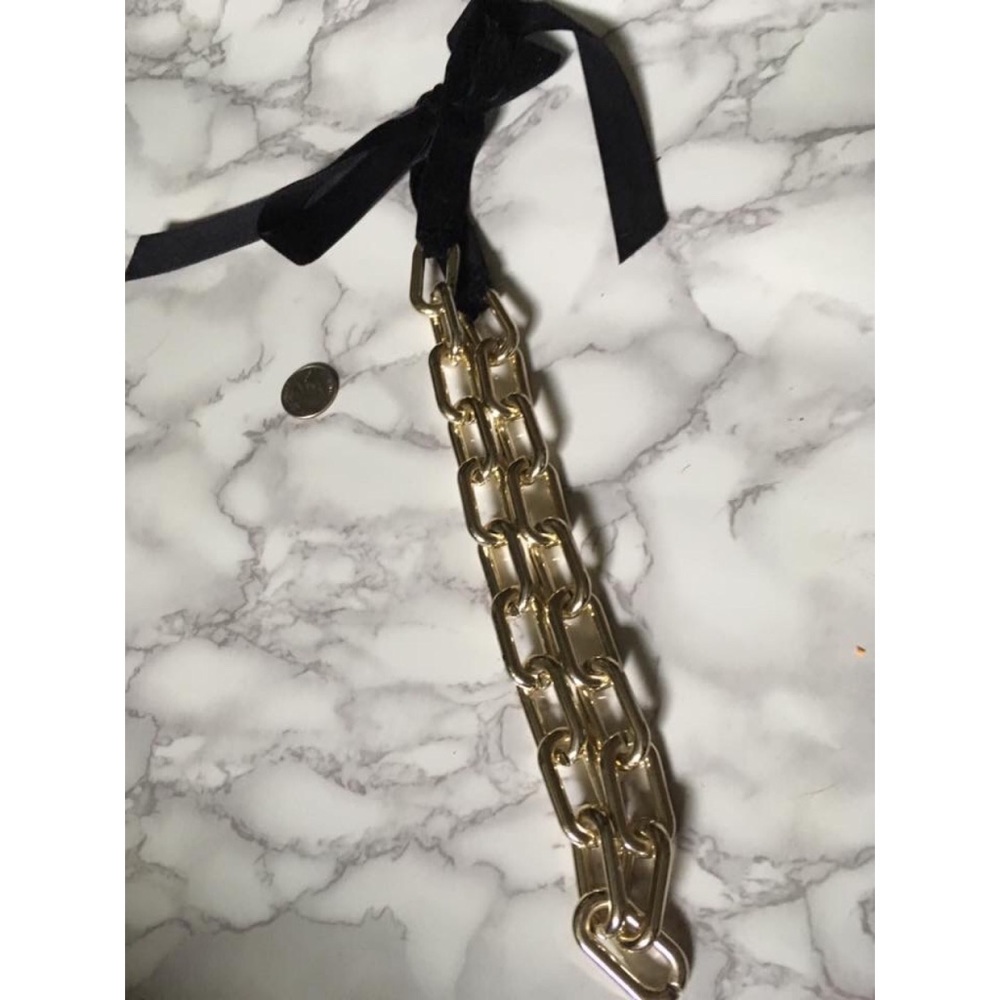 Ribbon and chain necklace